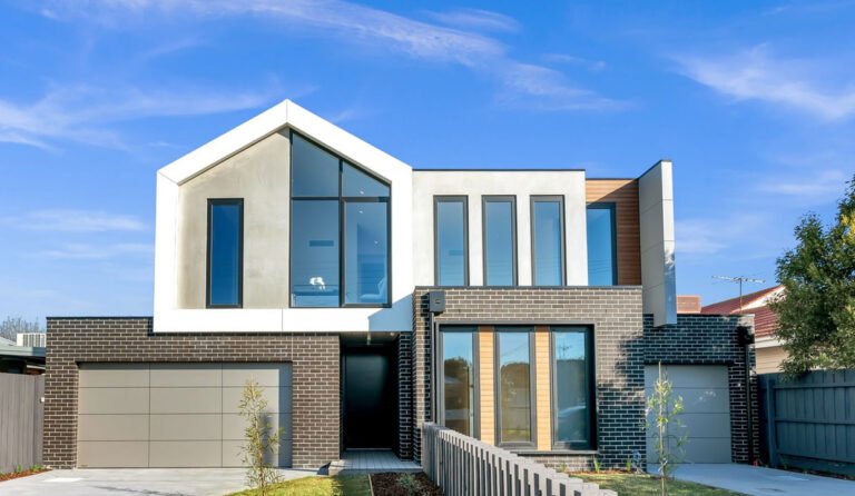 Pre Rented Property for Sale in Gurgaon-Pre Leased Commercial Property.