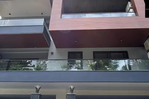 300 sqyds 4BHk Builder Floor for sale in DLF Phase-2 Gurgaon