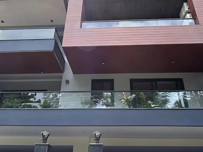 300 sqyds 4BHk Builder Floor for sale in DLF Phase-2 Gurgaon