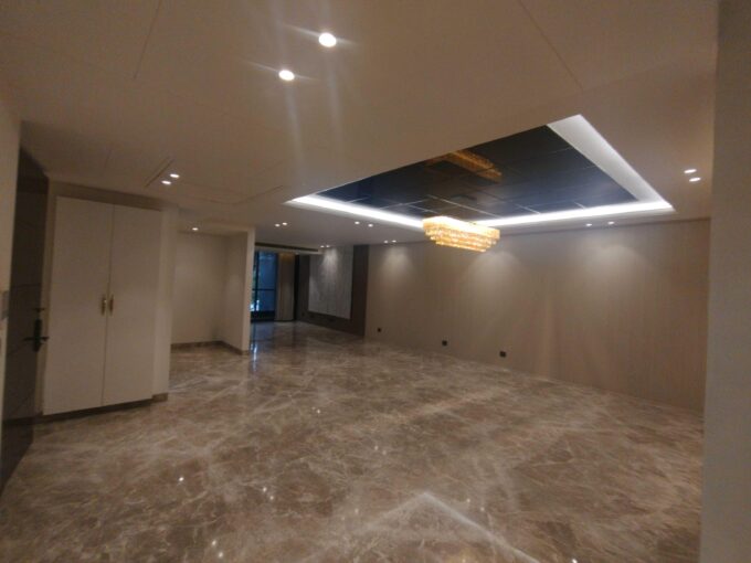 Luxury 4BHK builder floor in DLF Phase 1 B Block Gurgaon on 400 square yards premium location