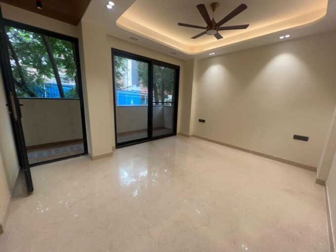 3BHK builder floor in DLF Phase 1 G Block Gurgaon on 200 square yards premium location