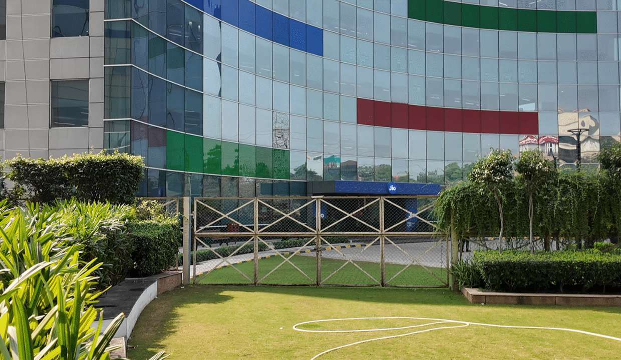 Pre rented property in Unitech Commercial Tower 2 Gurgaon